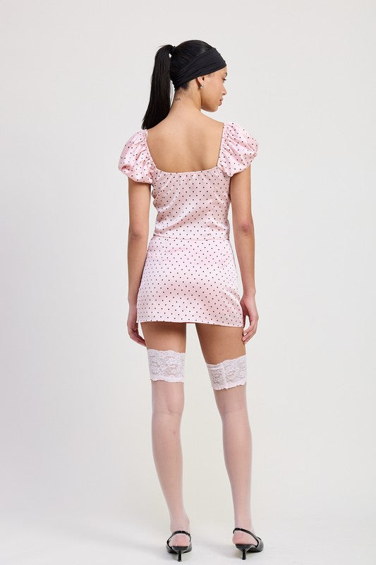 Squared Neck Polka Dot Bubble Sleeve Top