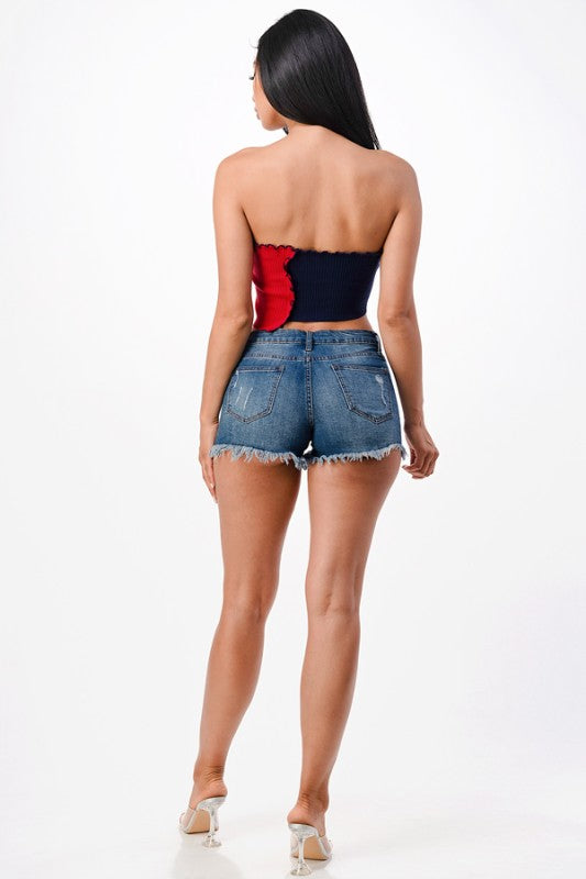 Asymmetric Contrast lettuce edge knit crop top